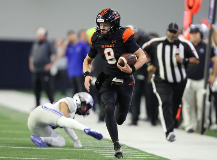 Hauss Hejny, Aledo quarterback, team captain.